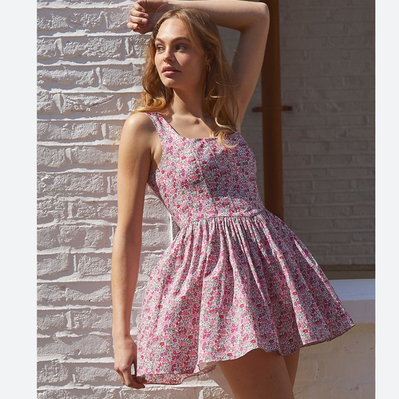 NWT Loveshackfancy x Liberty Zane Dress Mini Basque Waist Strawberry Jam Fabric - Picture 3 of 5